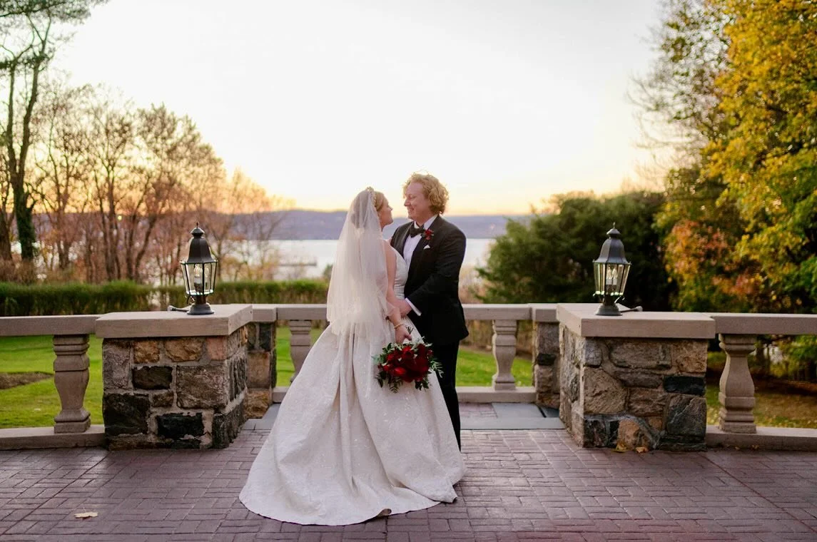 Golden hour hits different on your wedding day🥂🤍
#justcalldana
📸 @savaweddings
&bull;
&bull;
&bull;
#eventplanner #westchesterweddings #nycwedding #hamptonswedding #ctweddings #njweddings #wedding #weddings #westchester #nyc #ct #hamptons #events 