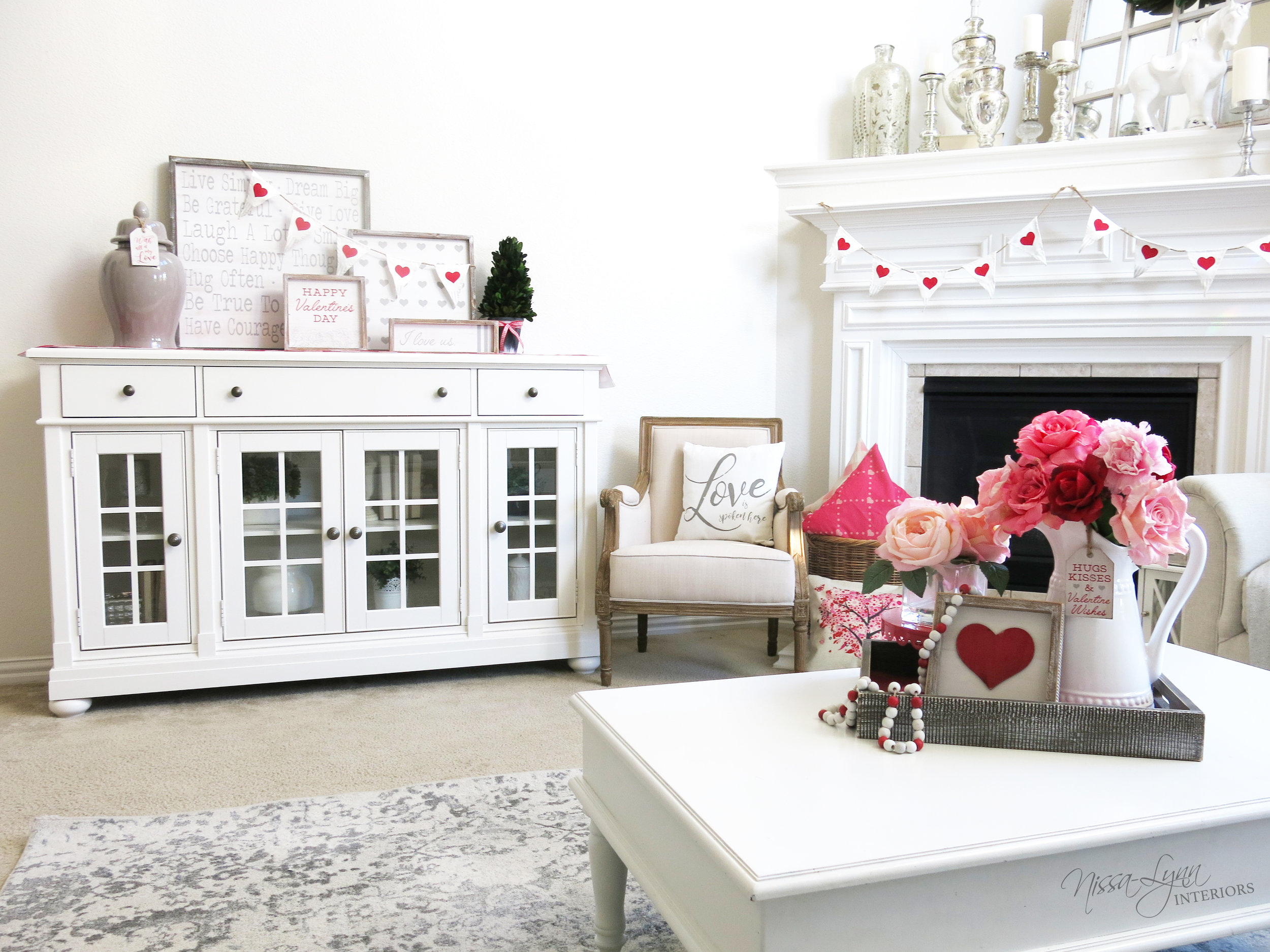 A Pink Valentine's Day Table Decor & Ideas - The Pink Dream
