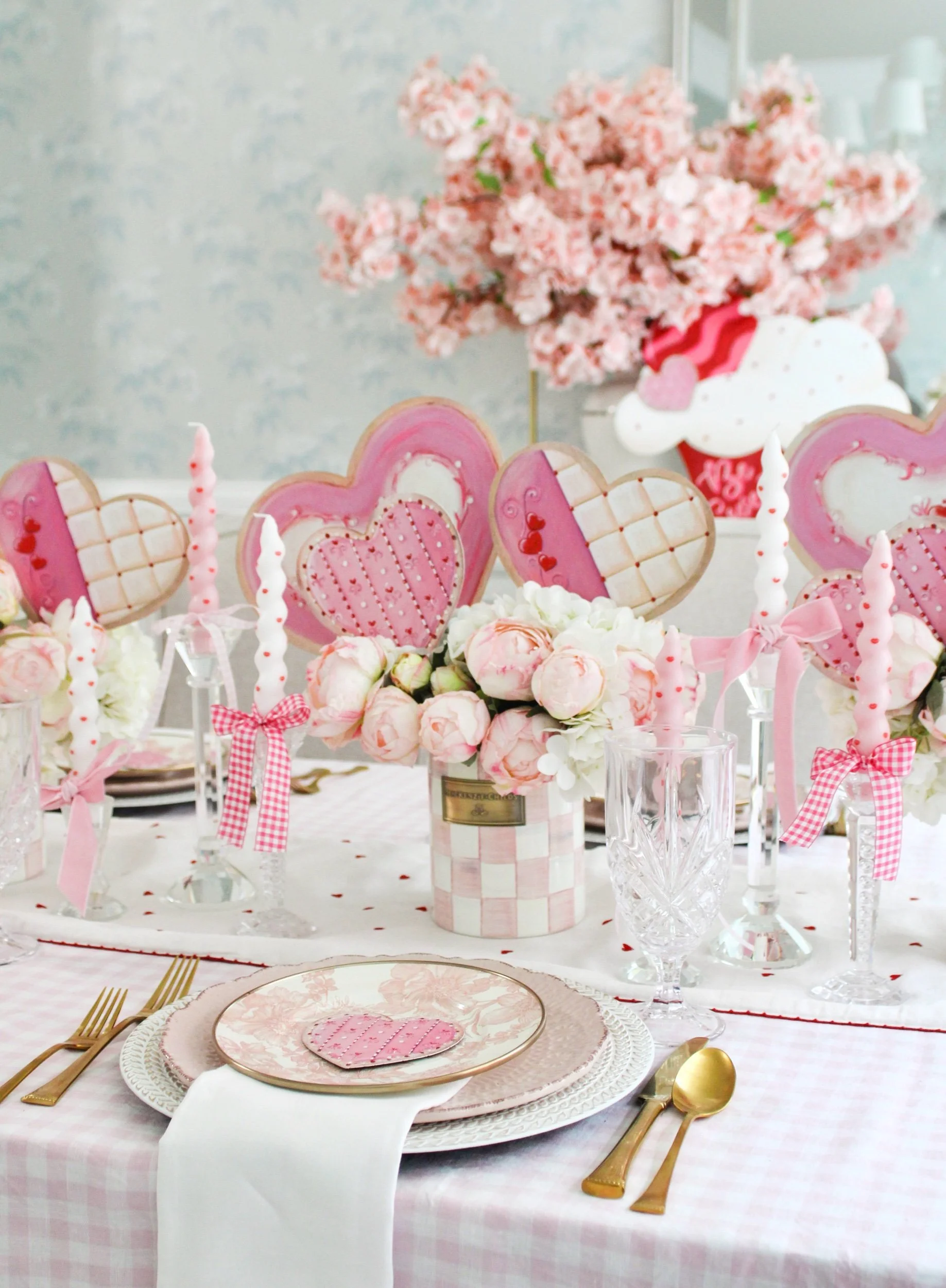 A Sweet Valentine’s Day Tablescape