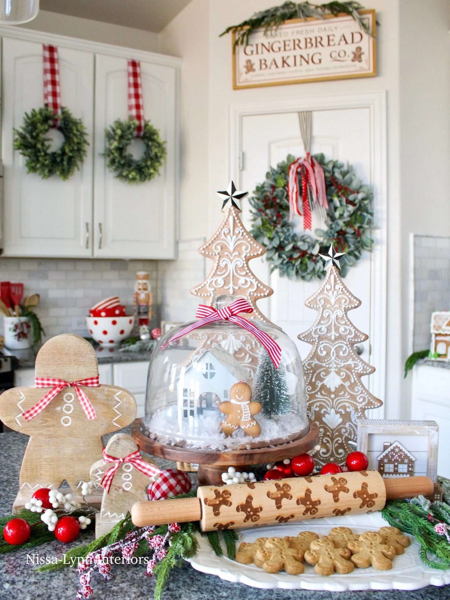 Taking a little walk down memory lane and sharing some of my favorite Christmas photos. I always lean into traditional Christmas colors&mdash;they&rsquo;re so nostalgic and sentimental to me. Which photo is your favorite? ❤️🎄

Comment PHOTOS and I&r