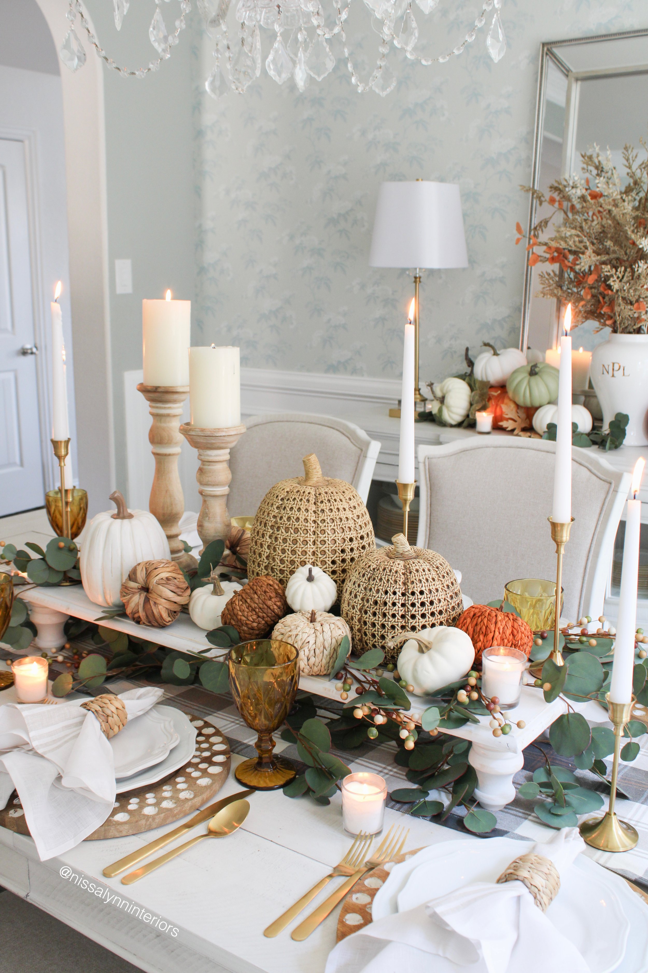 Pastel Thanksgiving Table Decor - The Pink Dream