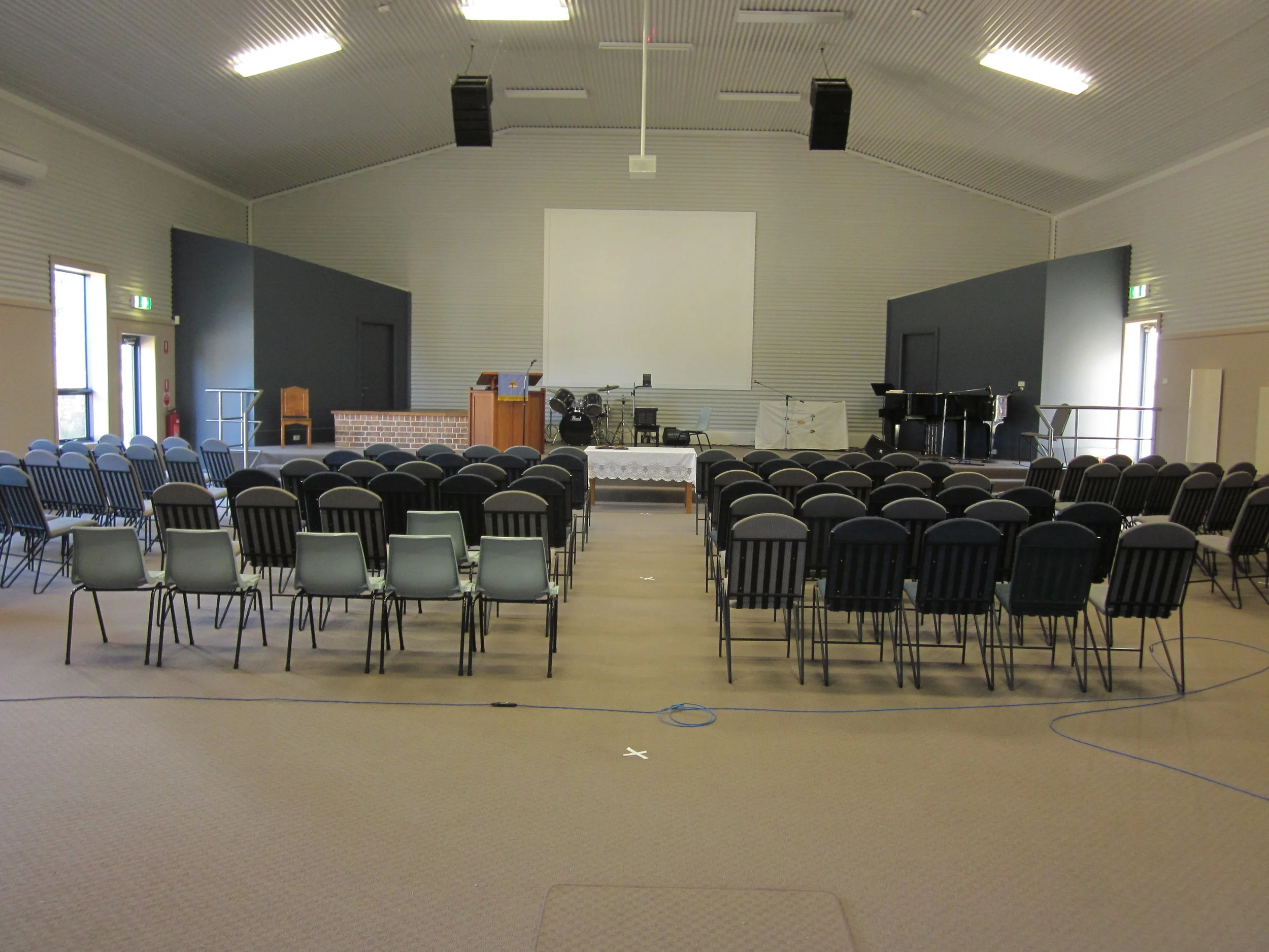 The band in church is too loud.