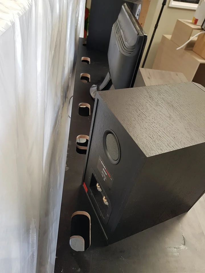 AdaptaDesk includes cable management