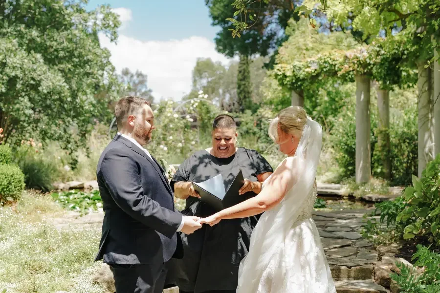 I Do Drive Thru Adelaide celebrant marrying a happy couple at the Botanic Gardens — elopement celebrant from $400