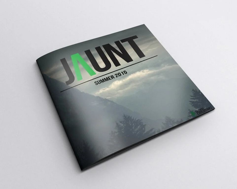 Mockup_Brochure_21x21_1.jpg