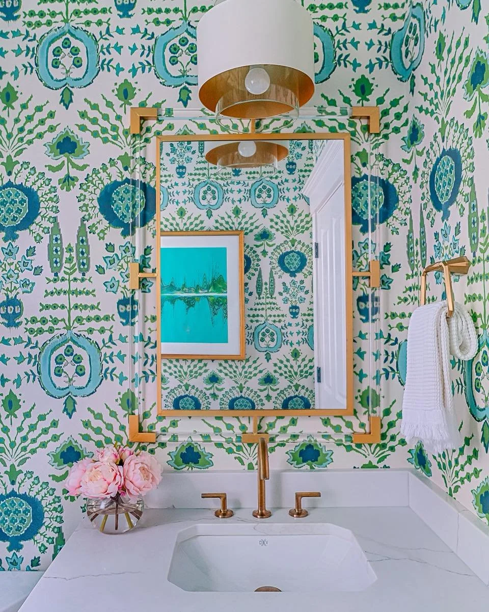 Designing a space around art brings intention, emotion, and identity to a room&mdash;turning it from simply beautiful to truly unforgettable.

📷 kwdcreative

#WindingLaneInteriors #PowderRoom #ArtInspired #Cincinnati #MidwestLiving #InteriorDesign