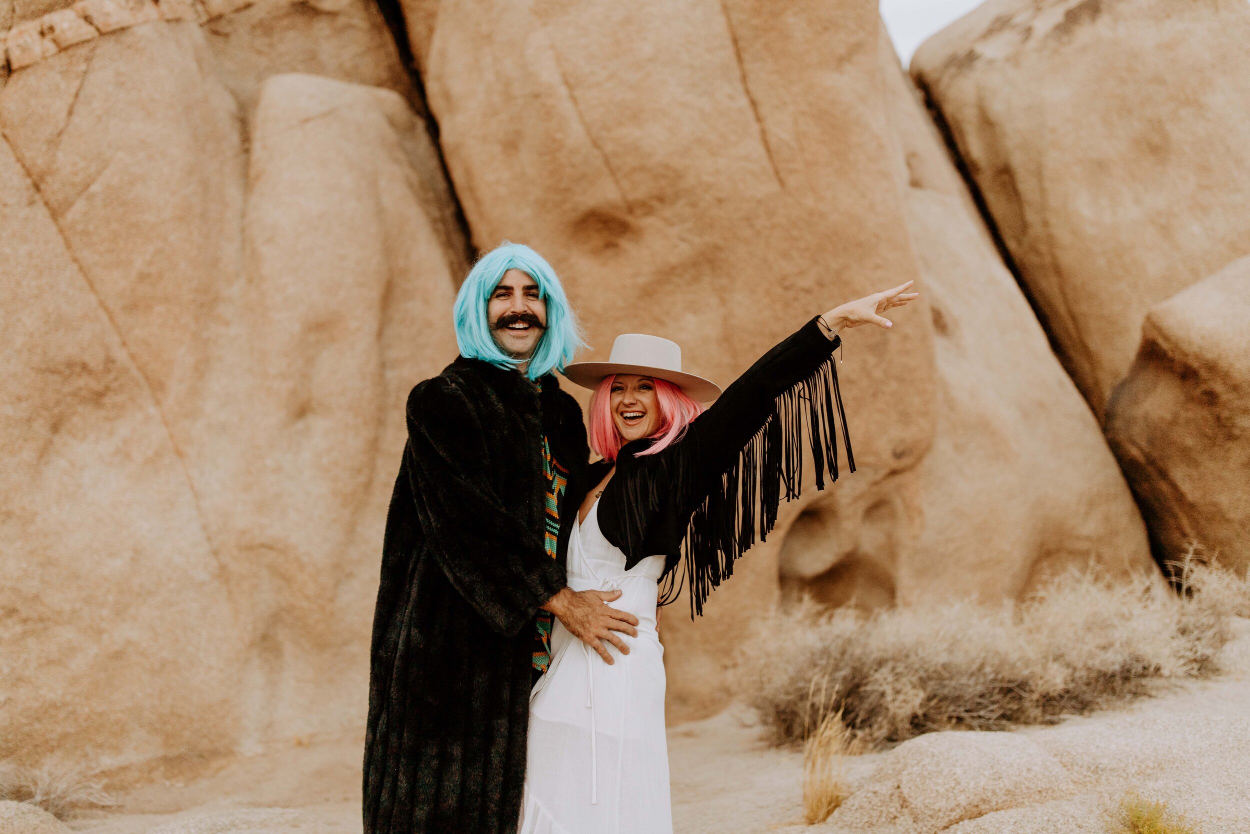 Ashley + Kyle adventure joshua tree session desert-104.jpg