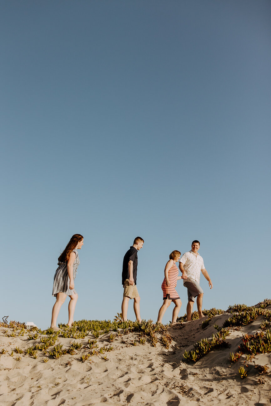 gina flytog coronado beach hotel del family portaits san diego photographer-9.jpg