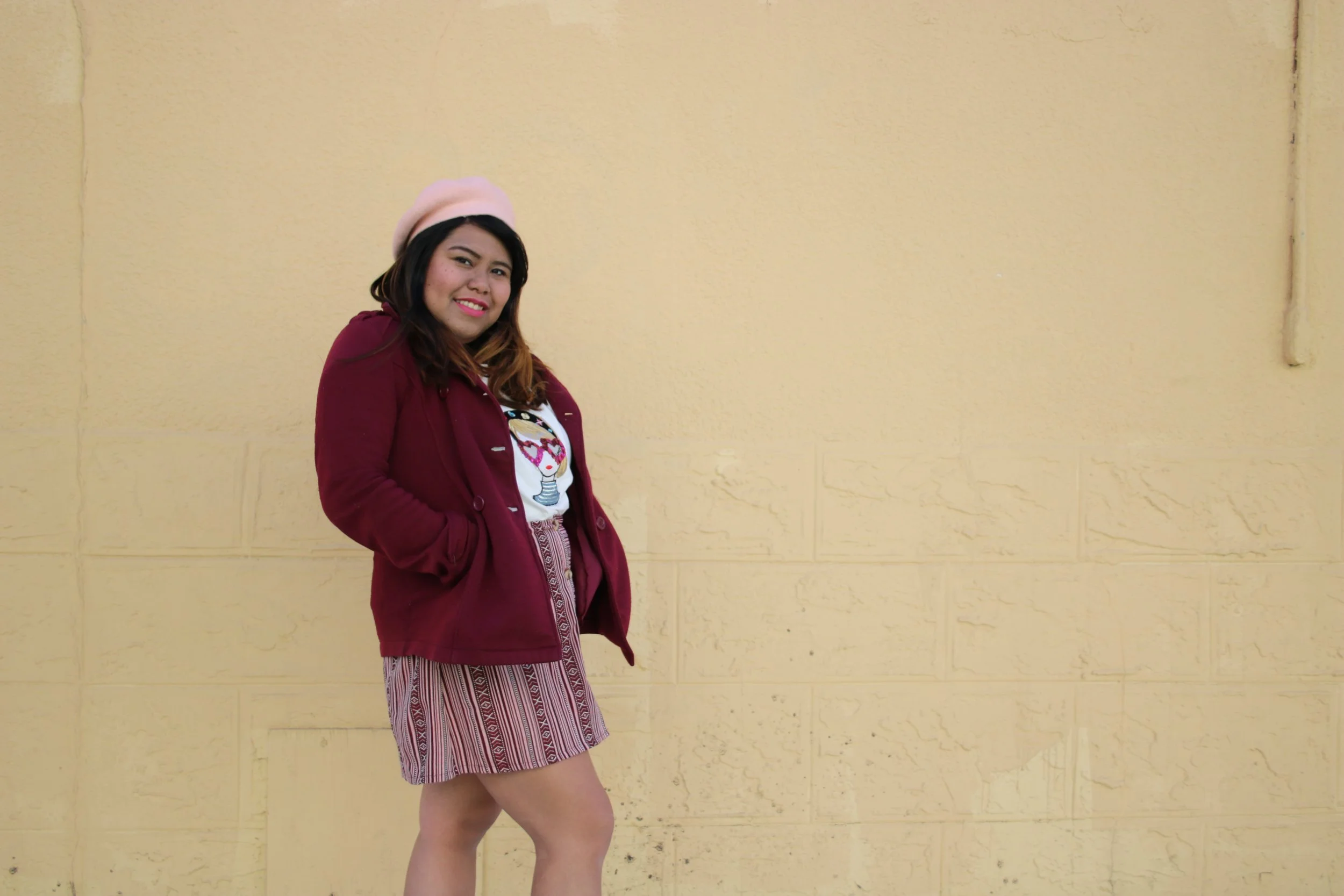 styling an oversized sweatshirt, spring outfit idea, oversized sweatshirt for spring, shein fashion haul, shein honest review, oversized sweatshirt look, wear an eclectic shirt