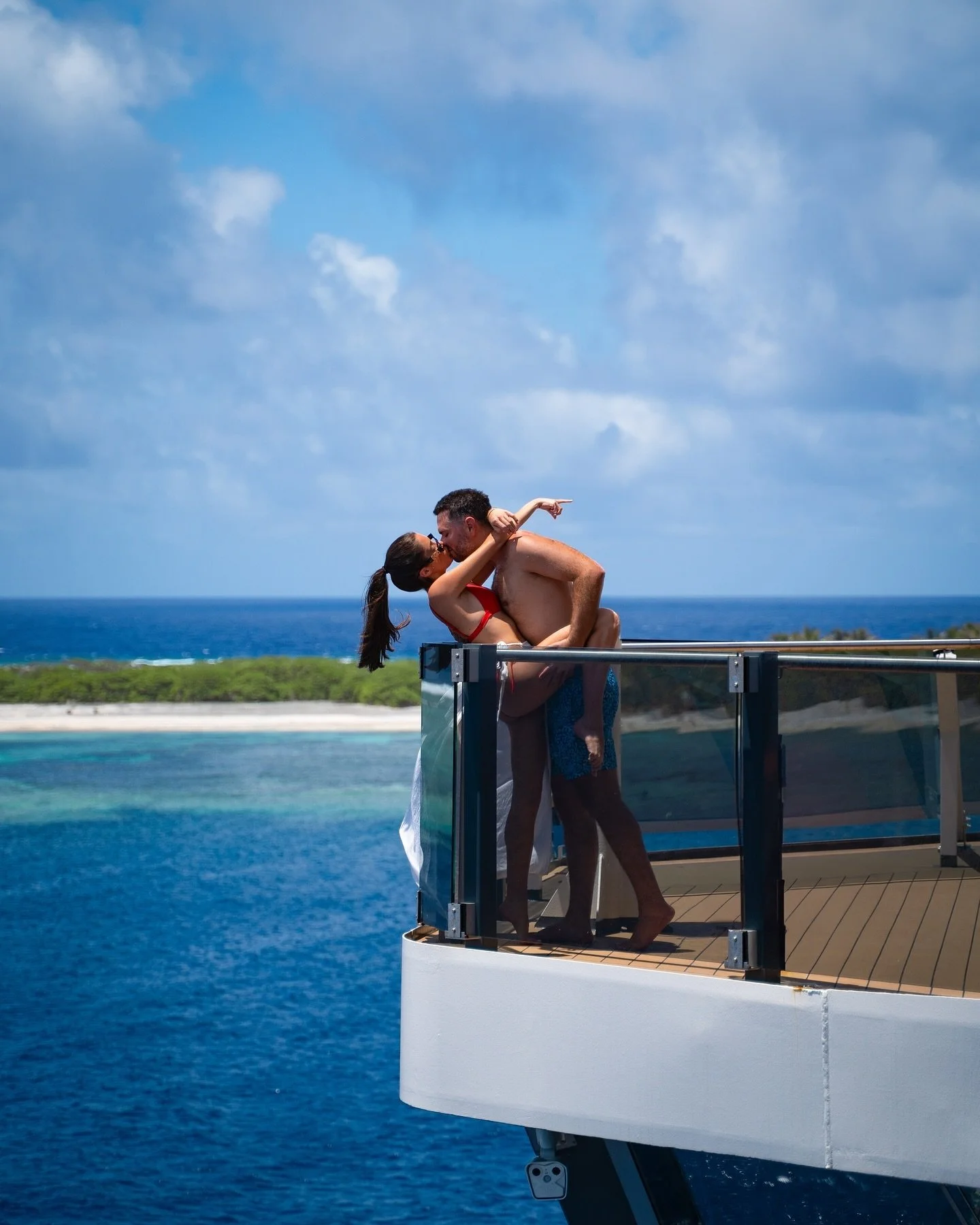 Just a few snippets from our incredible two-week adventure to the isles of Papua New Guinea 🇵🇬 with @seabourncruise 🤯

This has been the longest we&rsquo;ve ever gone without posting (almost 3 weeks 😳), but this trip was special, and we wanted to
