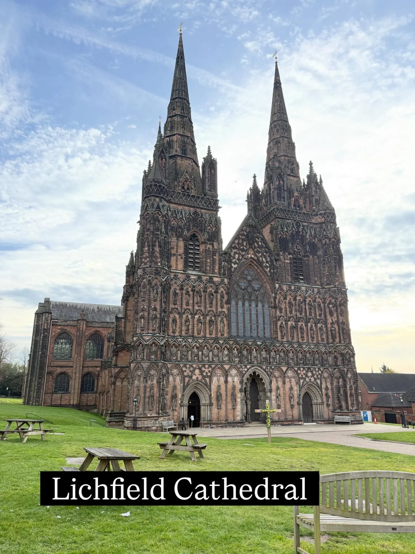 Many happy memories of Wednesday&rsquo;s visit to @lichfieldcathedral - and its treasures from the Lichfield Angel c800, through overcoming challenges during the 17C Civil War (including 1 of 3 spires blown up and quickly replaced after Charles II&rs