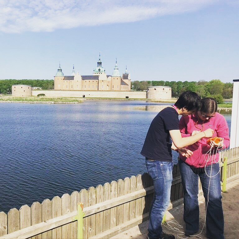 Microbiologists get the best views! picophytoplankton sampling near Kalmar Castle, Sweden 🇸🇪 #kalmarcastle #kalmarslott #microalgae #linneuniversitetet #internationalmicroorganismday #amrisweden #picophytoplankton