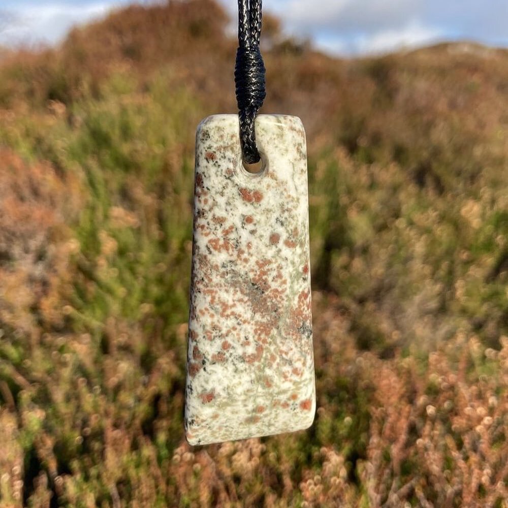 More of our new online pendants .

Take home a piece of the islands at:
https://www.gneiss-things.com/carved-pendants

#ScottishStone #Hebridean #HandCarved #IsleOfHarris #Pendants #OpenStudio