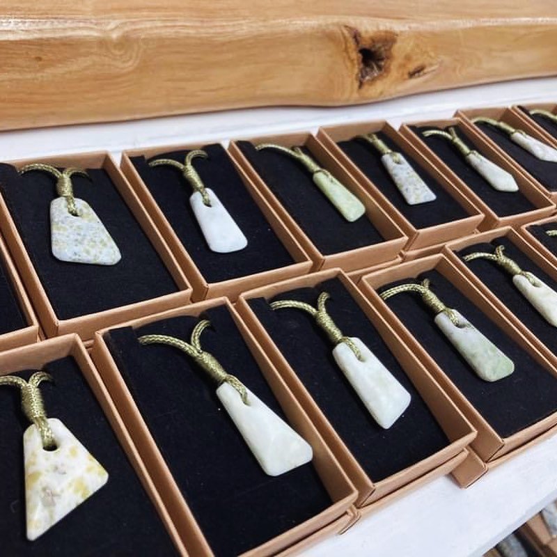 A new selection of small Iona Marble pendants have been added to our Iona Marble special collection on the website.

These delicate wee pieces are varied in colour and pattern showcasing the stunning green-yellow markings of this special rock.

Get y