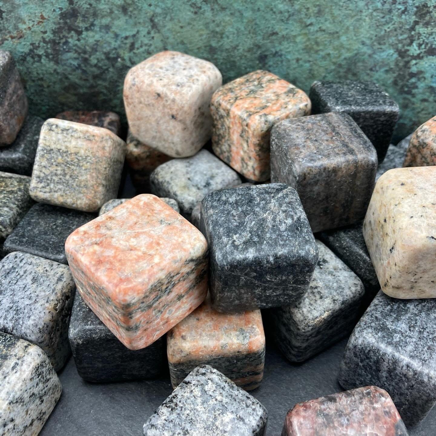 The quest for the perfect #gneisscube continues 
Whisky on &lsquo;the&rsquo; rocks 
(Or gin etc)

www.gneiss-things.com/gneisscubes

#isleofharris #isleoflewis #isleofskye #scotland scottishhighlands gneiss geology whisky gin stones handcarved