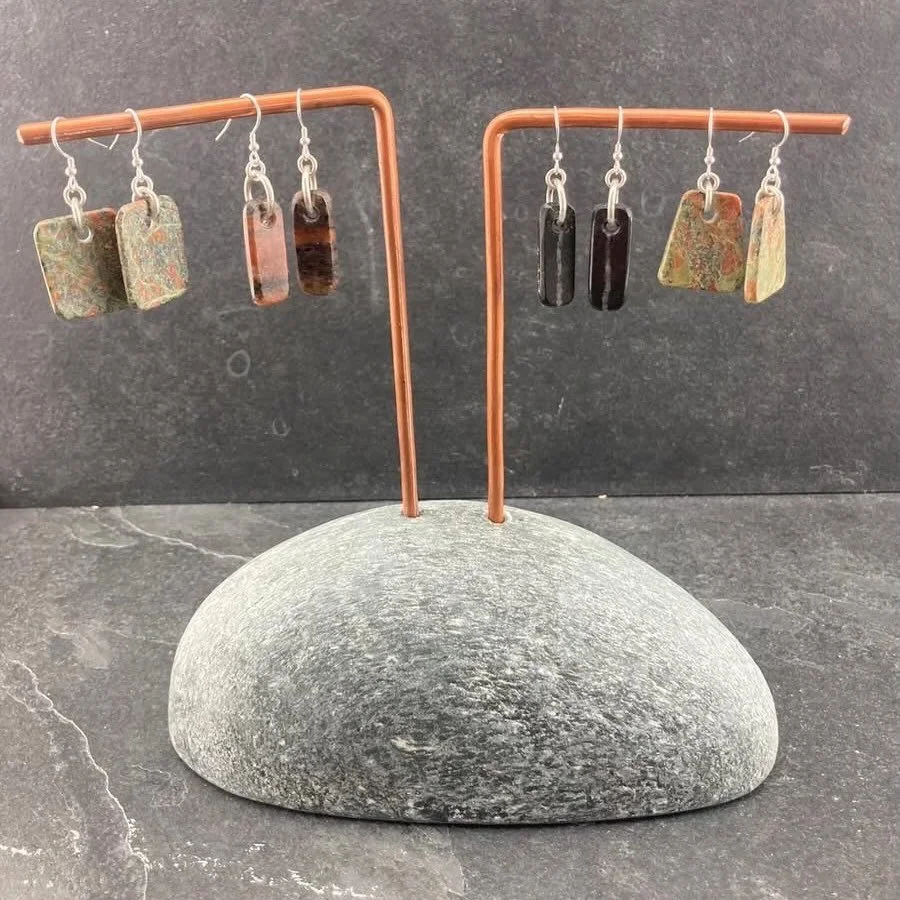 New earrings carved from Hebridean Stone, thin and wearable, unique pieces of Scotland&rsquo;s geology.

www.gneiss-things.com/earrings

#isleofharris #geology #scottishislands #sterlingsilver #gneiss