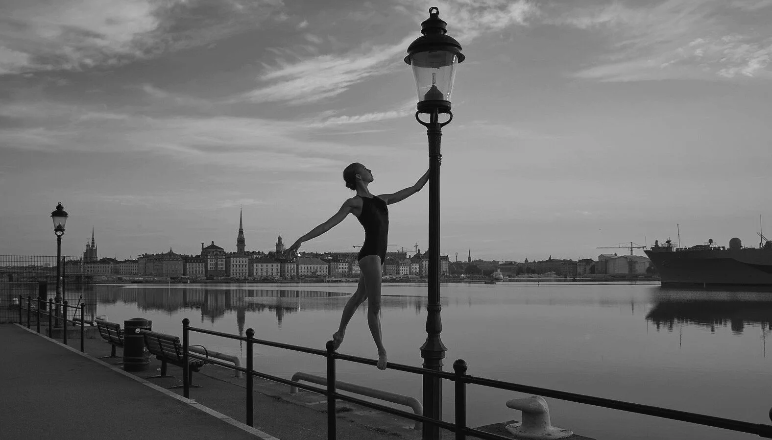 ballerina with Stockholm view Nr.jpg