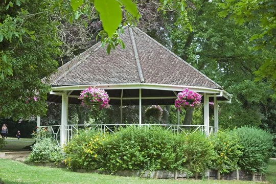 Stratford Park Bandstand.jpg