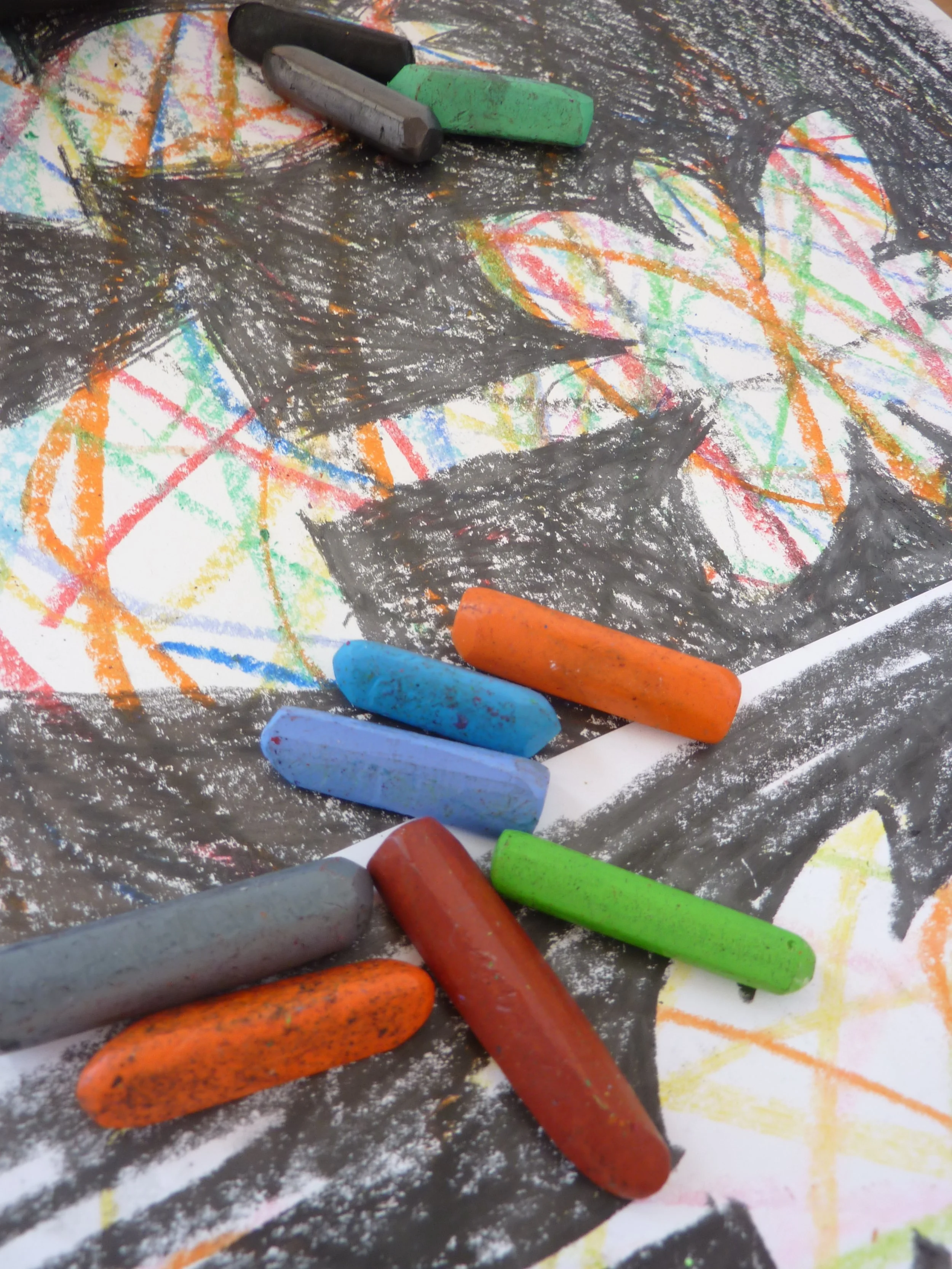 Spring Sketchbooks - Outdoor Drop in Family Activity 