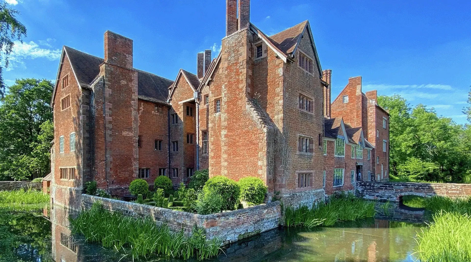 ‘Harvington Hall: The House of Secrets’ Jo Durrant in conversation with Phil Downing