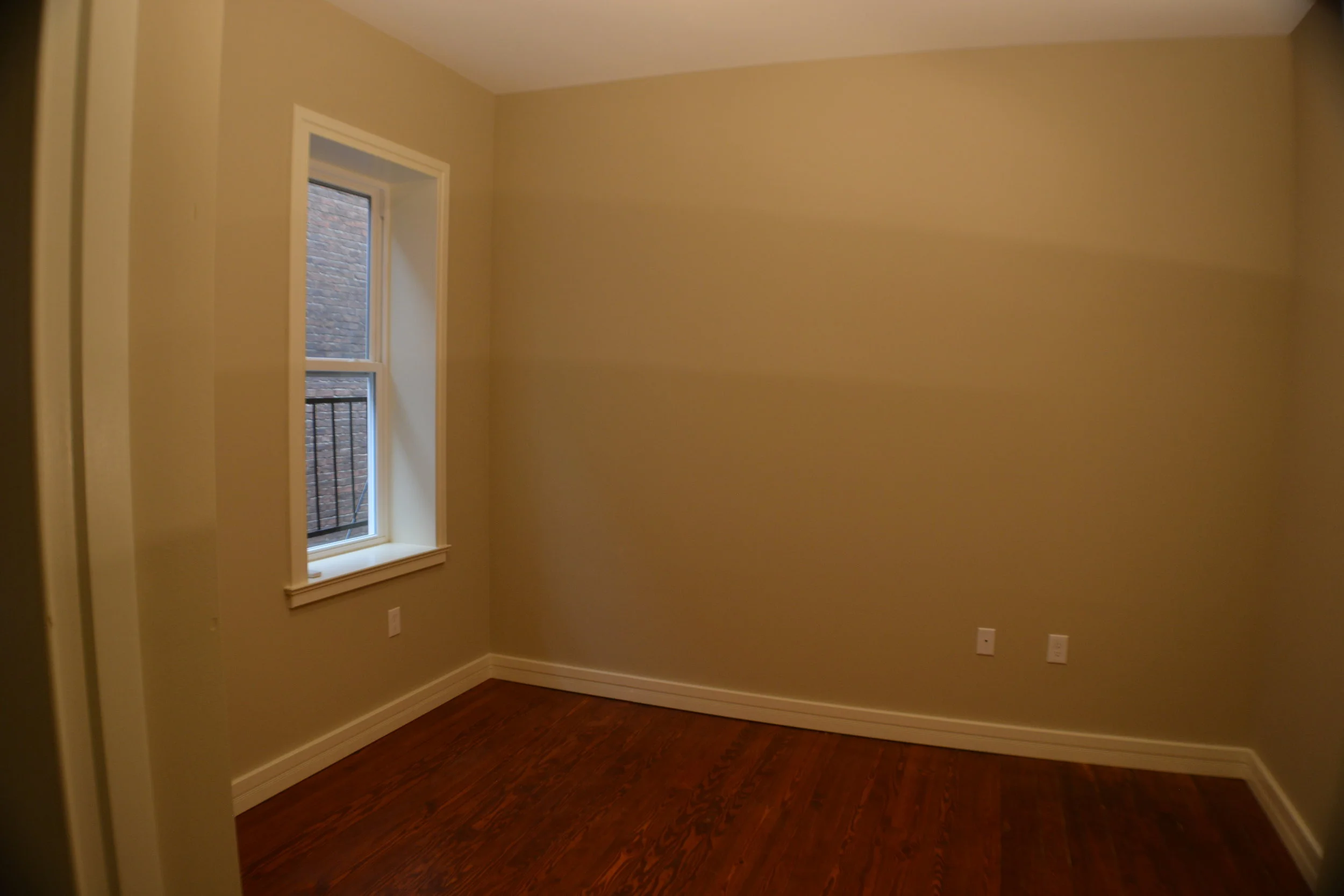 Park Bedroom.JPG
