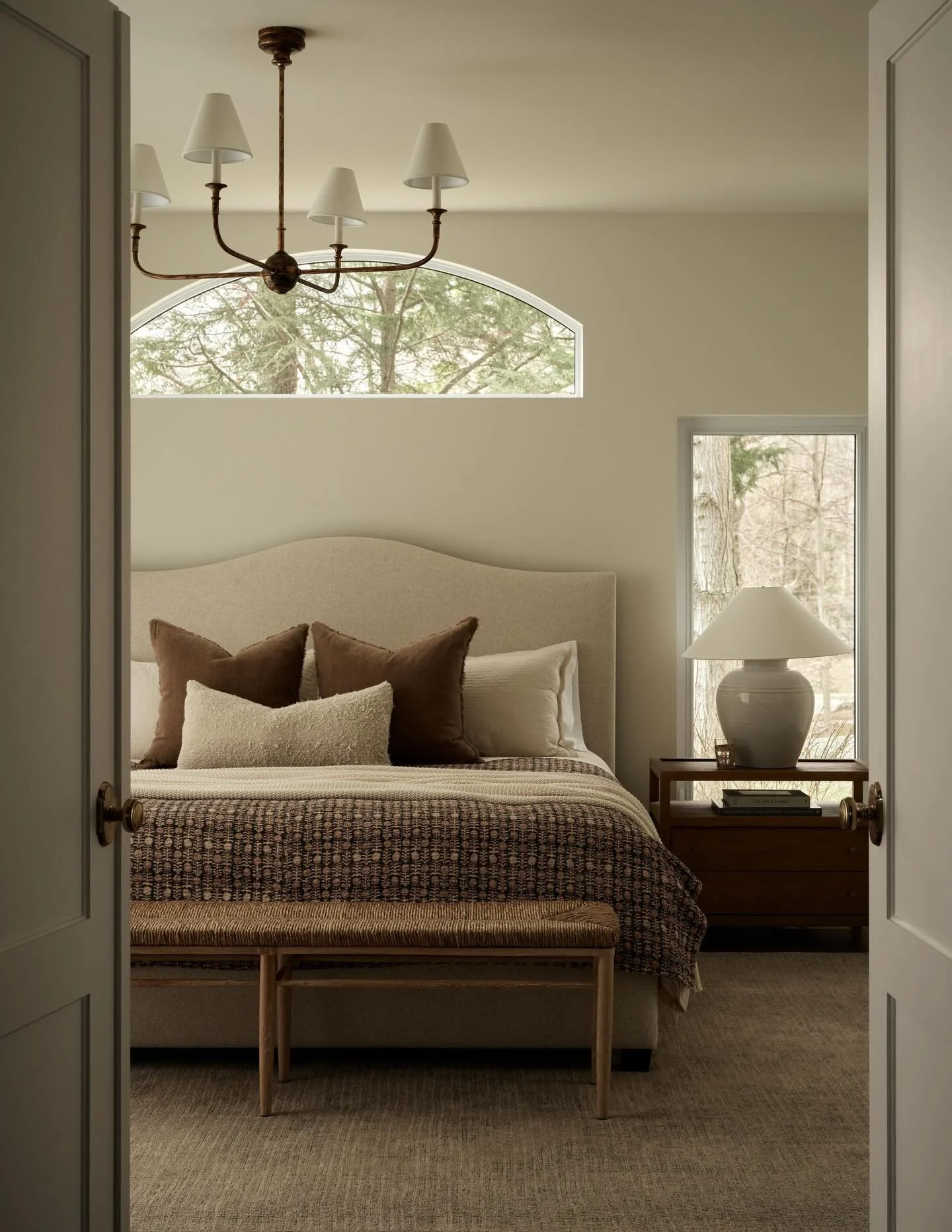 A bedroom before and after that is a MUST see to believe! Creating a warm relaxing space you can&rsquo;t wait to unwind in every night! 

Design by @ambianceinteriors
Cabinetry by @braamscustomcabinets
Photography by @patrickbiller