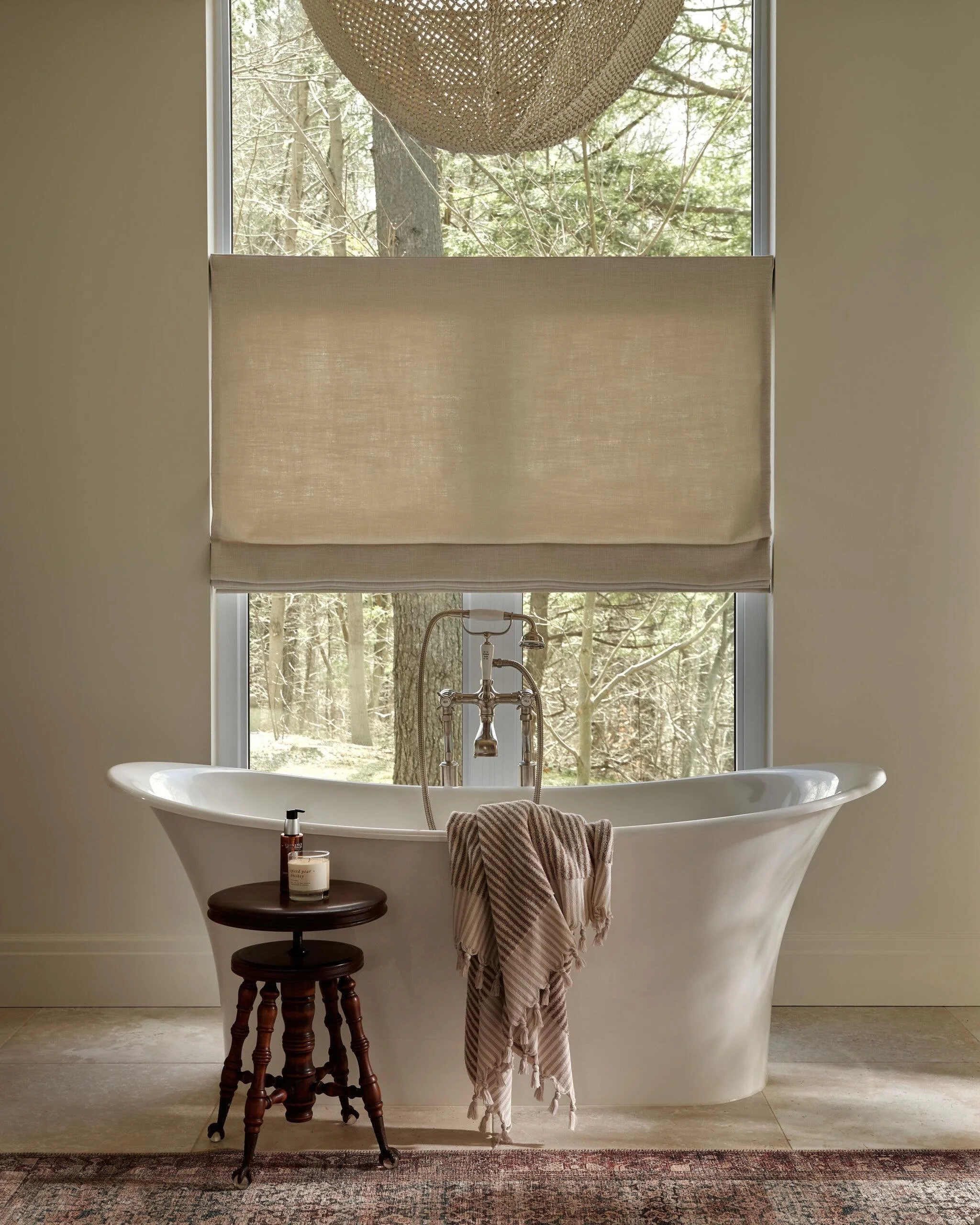 An ensuite bathroom that was created to feel like an escape. The kind of space that makes you want to stay in the bath just a little longer. 

Proof that the smallest moments at home can feel the most luxurious.

Design by @ambianceinteriors
Cabinetr