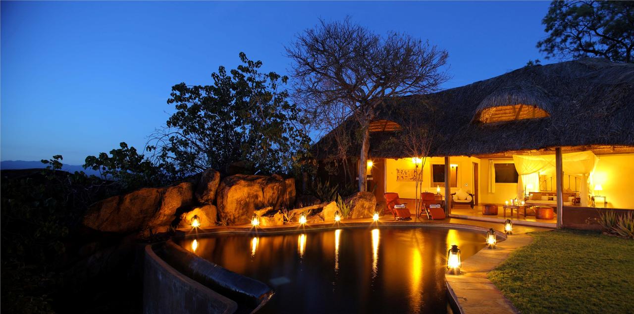 Elsas Private House - Master Bedroom Private Pool at Dusk.jpg