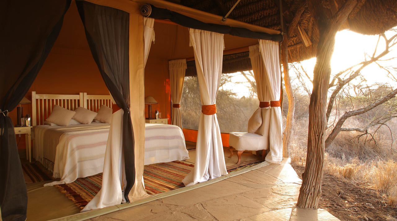 1_lewa_safari_camp_-_accommodation_-_double_tent-13.jpg