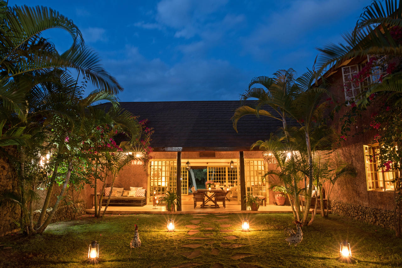 villa_b32_courtyard.jpg