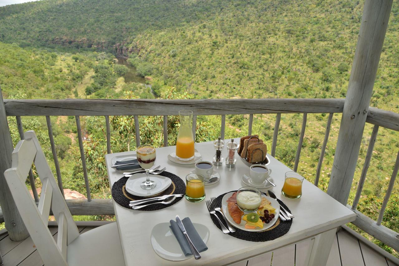 clifftop_exclusive_safari_hideaway_breakfast_1.jpg