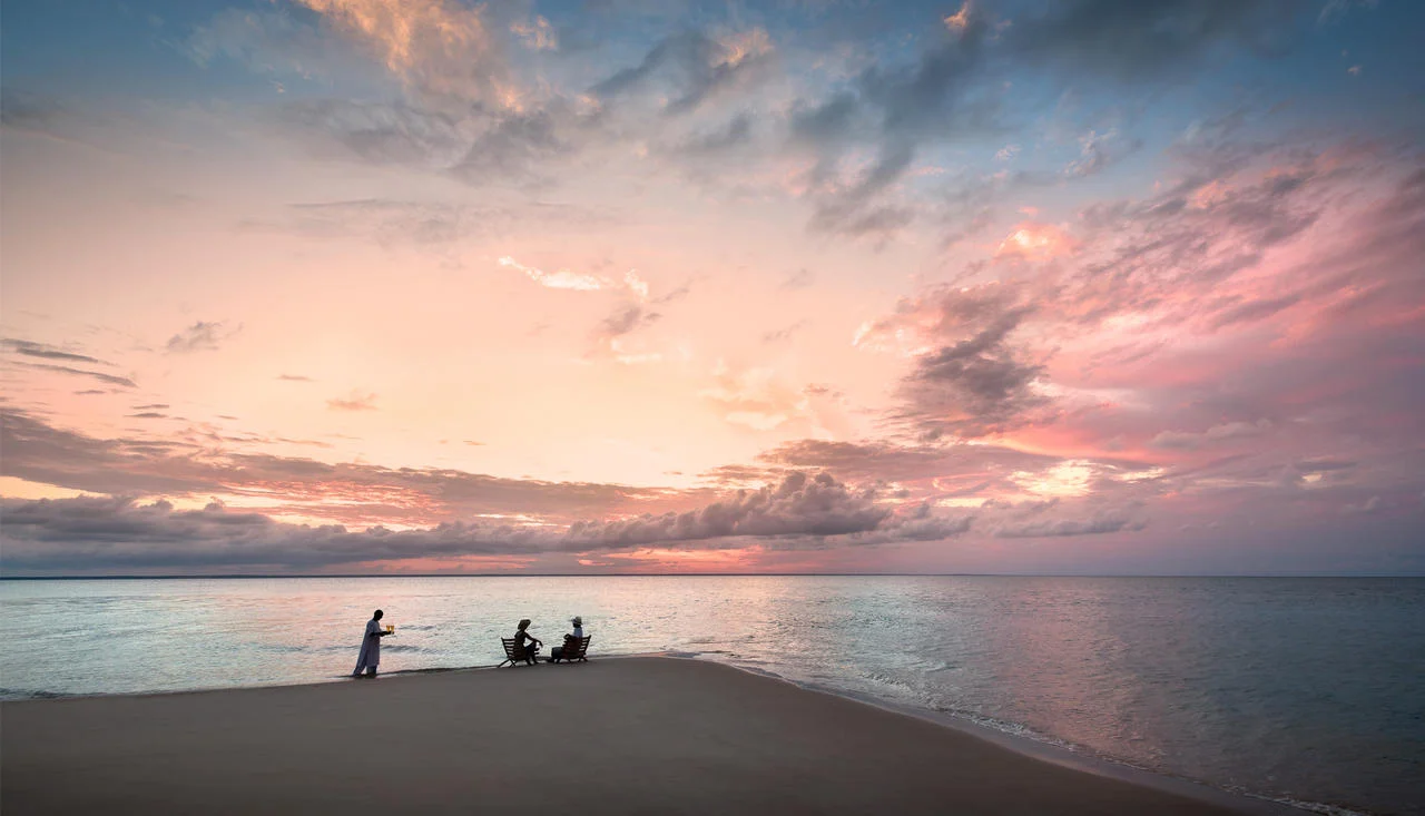 Beach-dining-on-andBeyond-Benguerra-Island-in-Mozambique.jpg