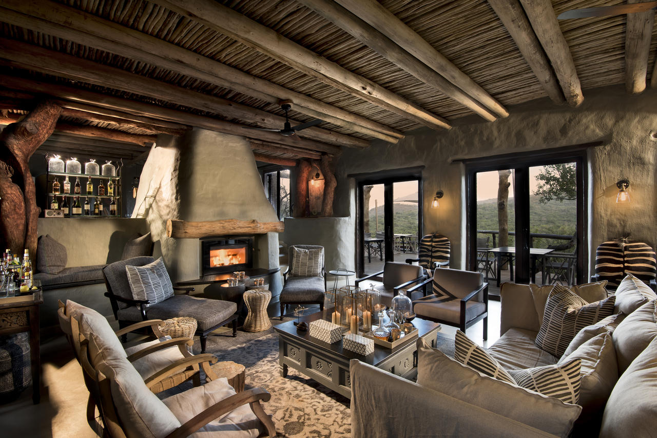 sitting-area-at-phinda-rock-lodge_2_resized.jpg