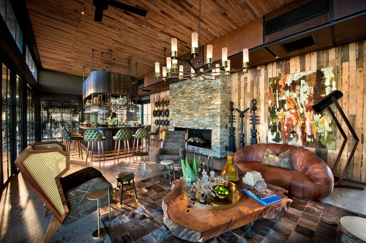 tengile_bar_and_lounge.jpg