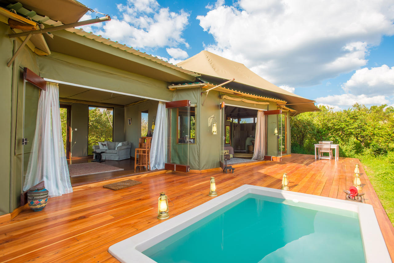 salas_camp_keekorok_family_tent_plunge_pool.jpg