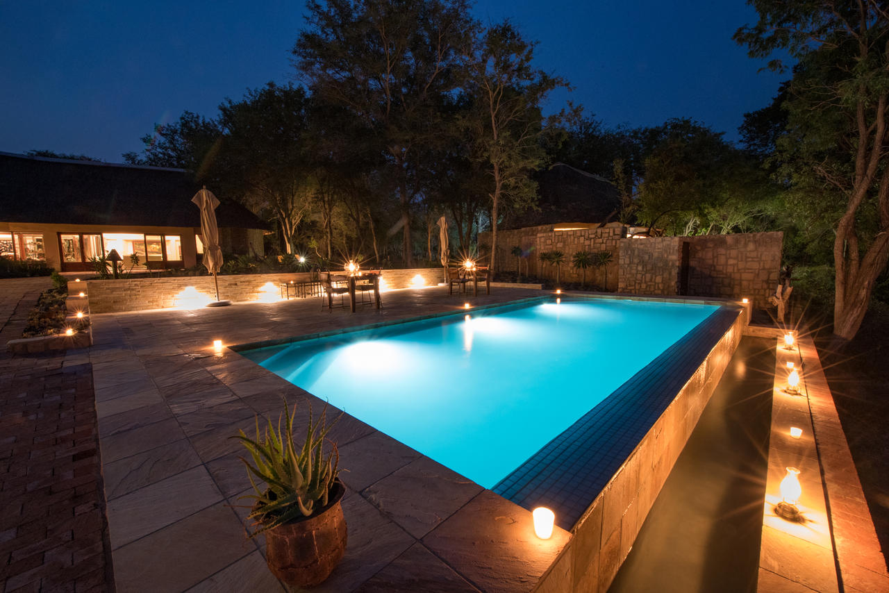 shumbalala_new_pool5.jpg