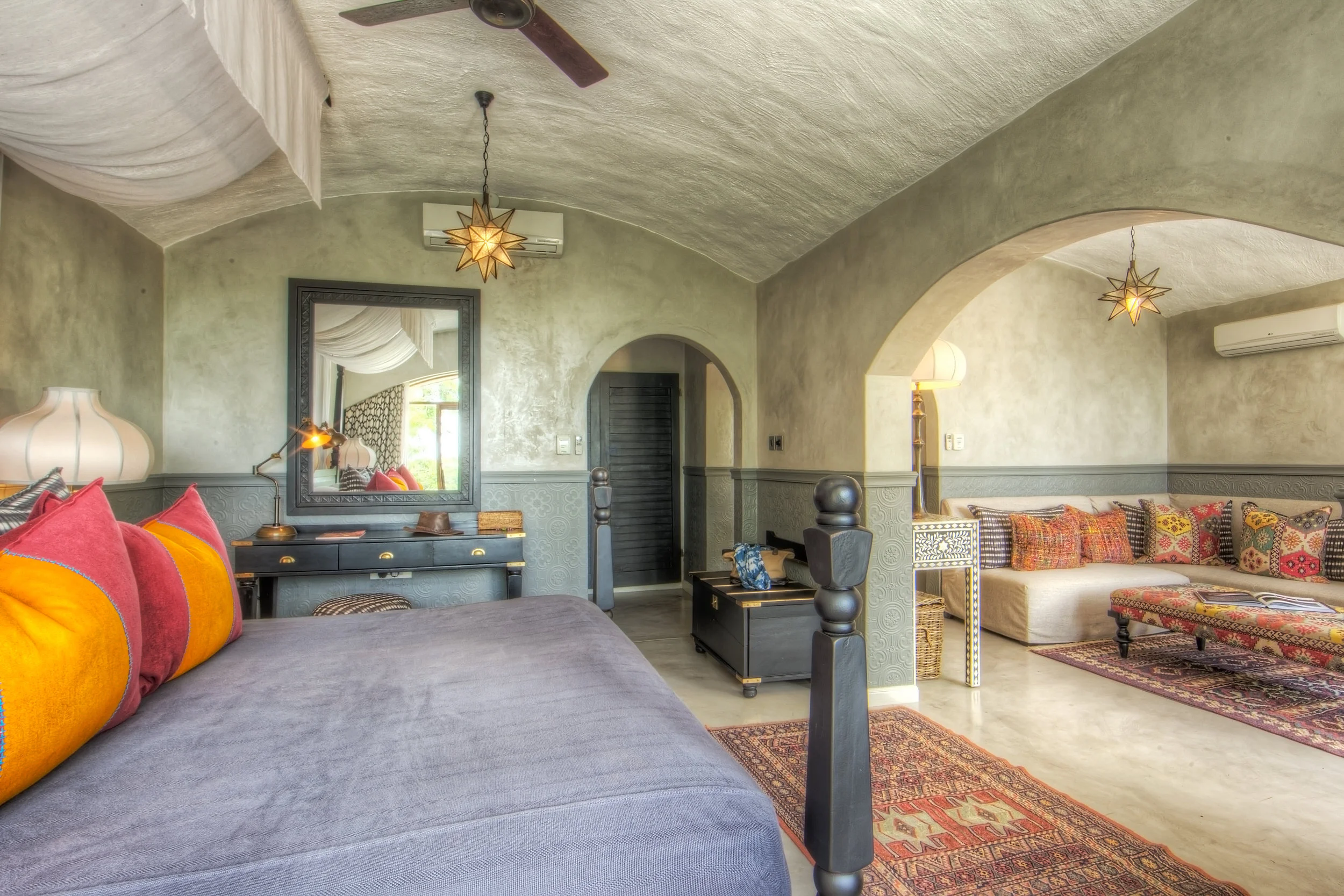 chobe-game-lodge-suite-main-bedroom.jpg