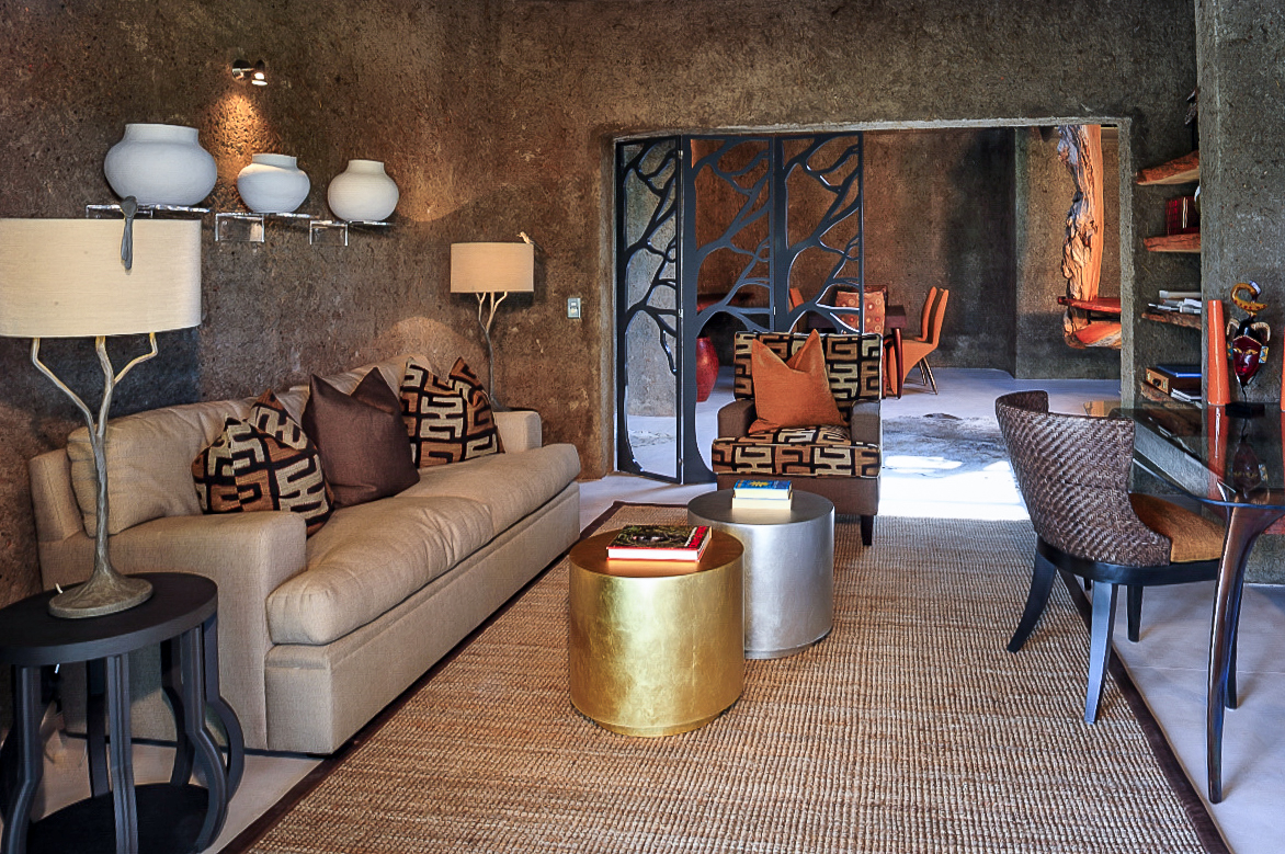 amber_suite_-_library_lounge1.jpg