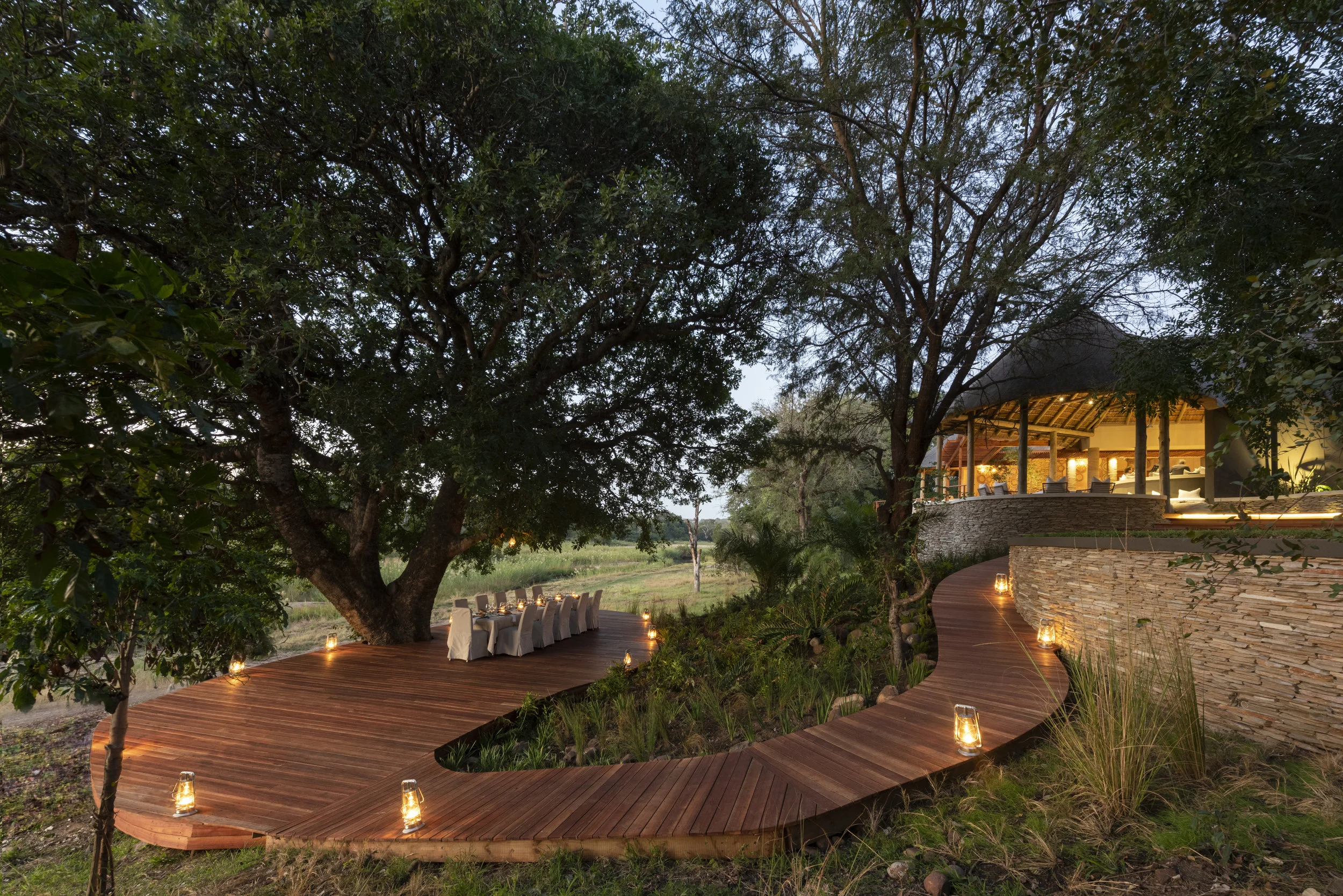 river_lodge_dining_deck_.jpg