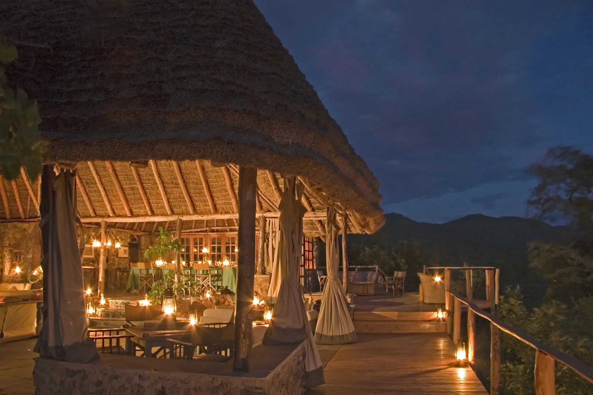 cyk_tembo_house_at_night.jpg