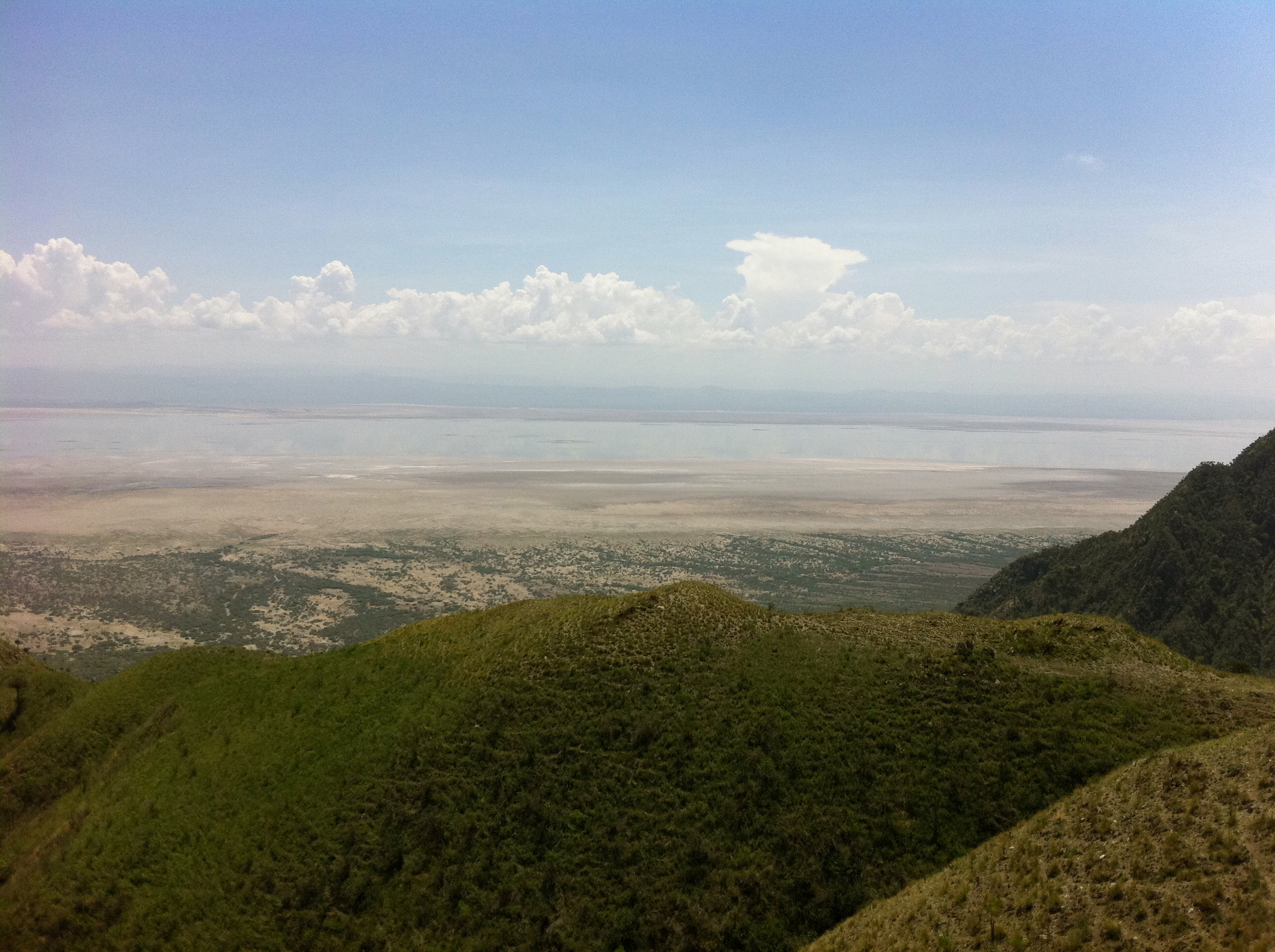 Ubuntu-South-view-of-Lake-Eyasi.jpg