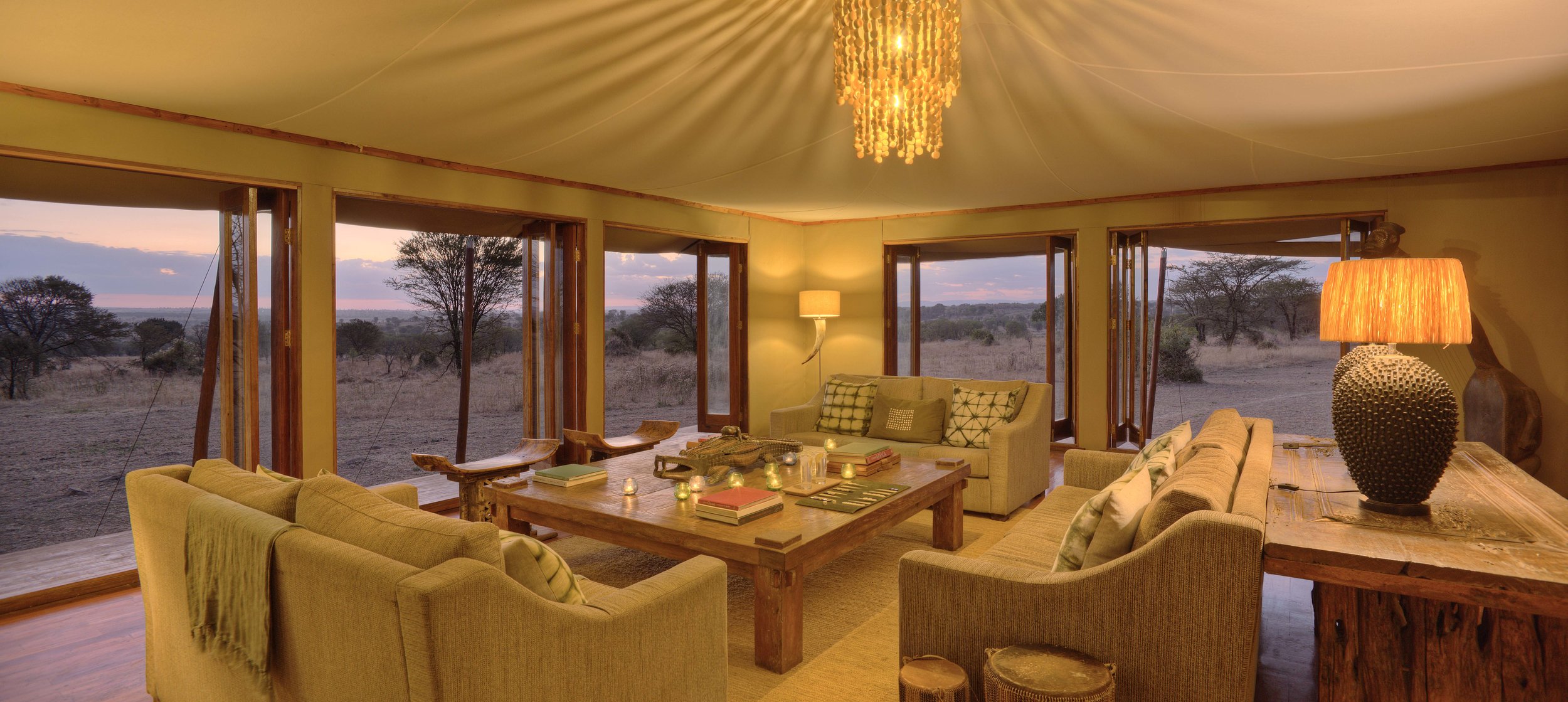 Sayari-lounge-at-night.jpg