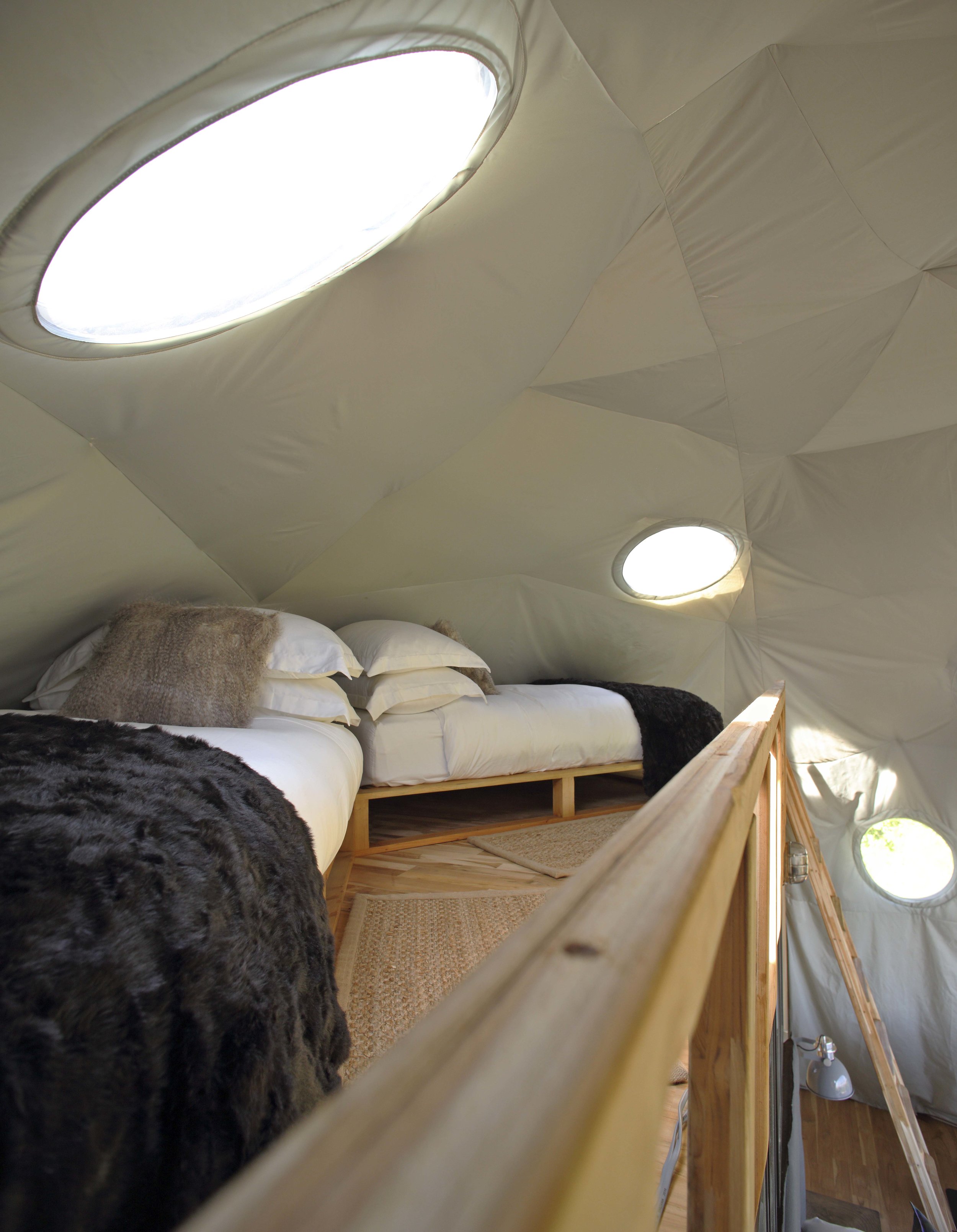 The-Highlands-beds-on-mezzanine0level.jpg
