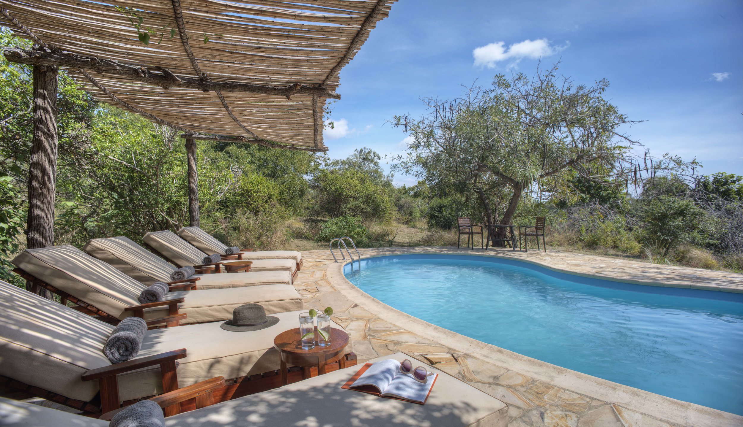 Roho-ya-Selous-The-pool.jpg