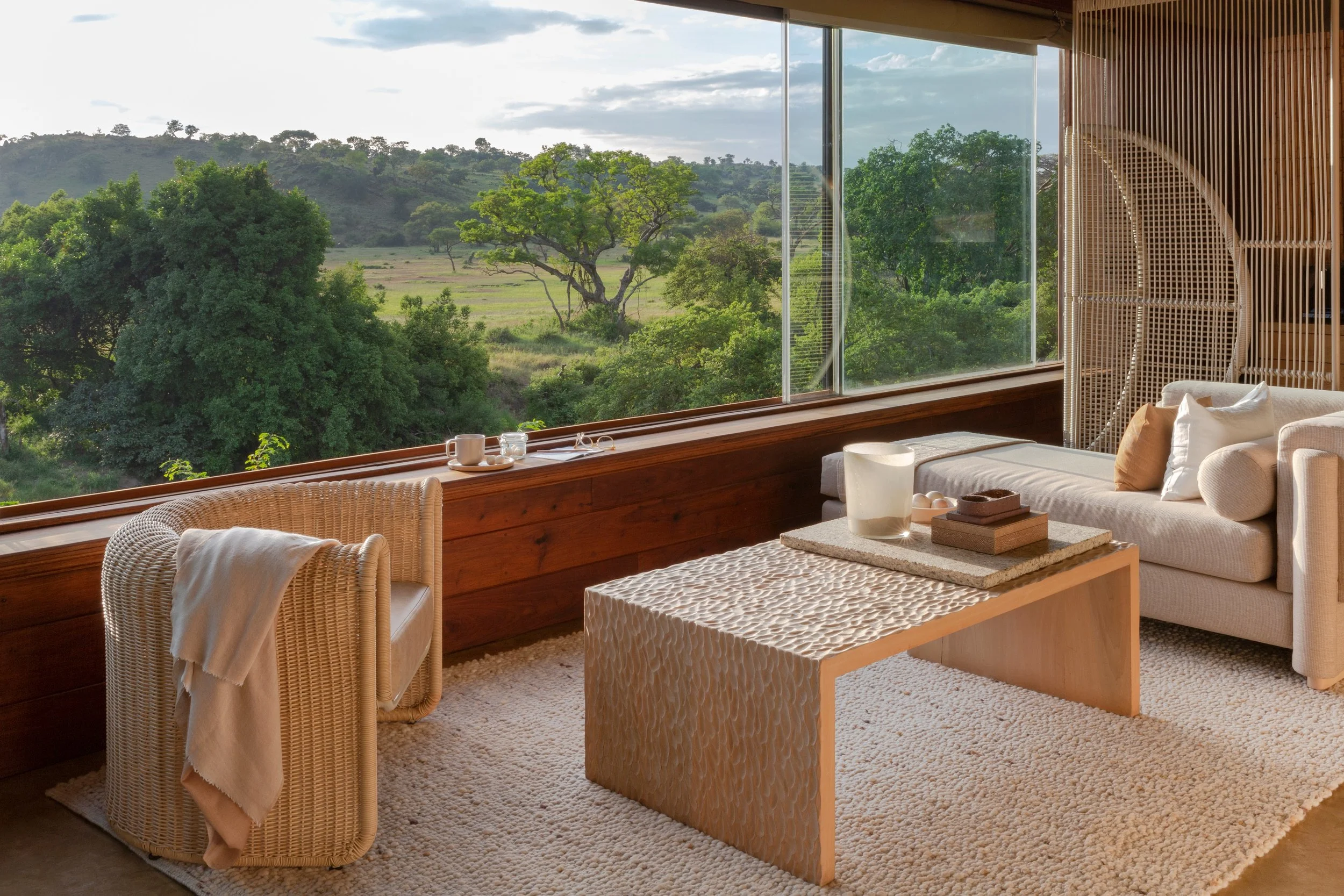 singita-faru-faru-lodge-suite_lounge_with_a_view.jpg