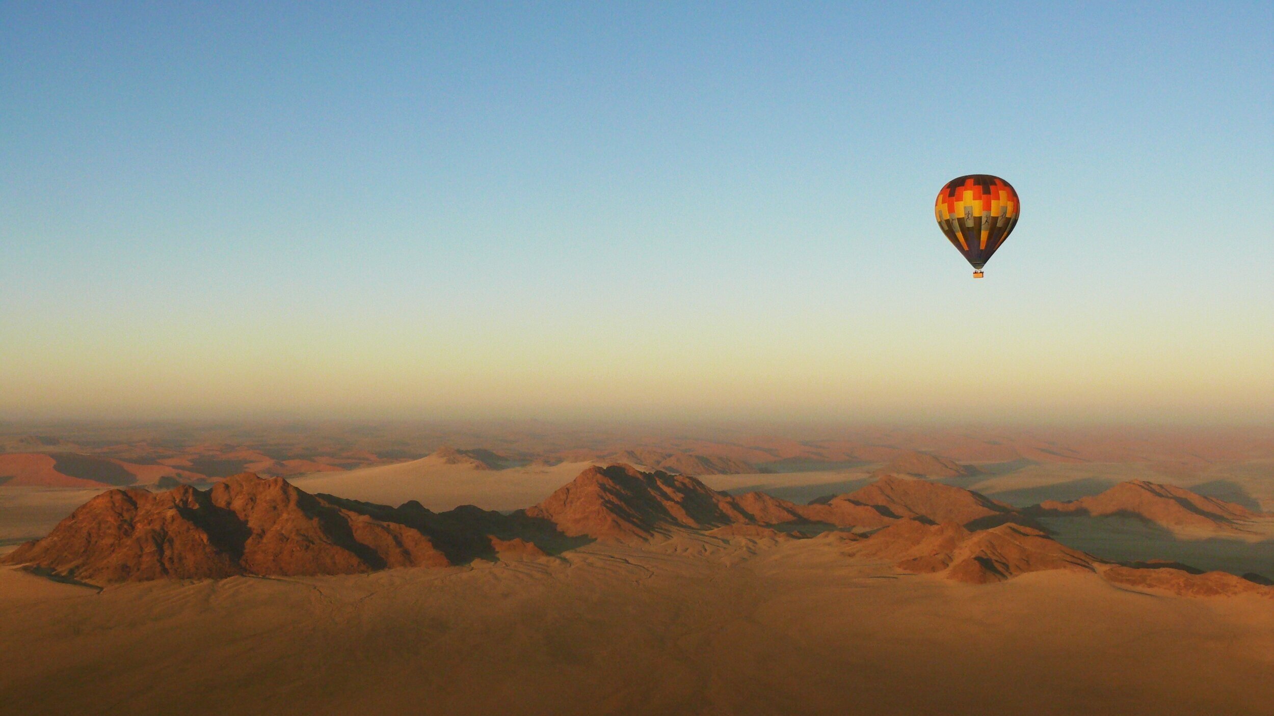 sossusvlei-desert-lodge-hot-air-ballooning.jpg