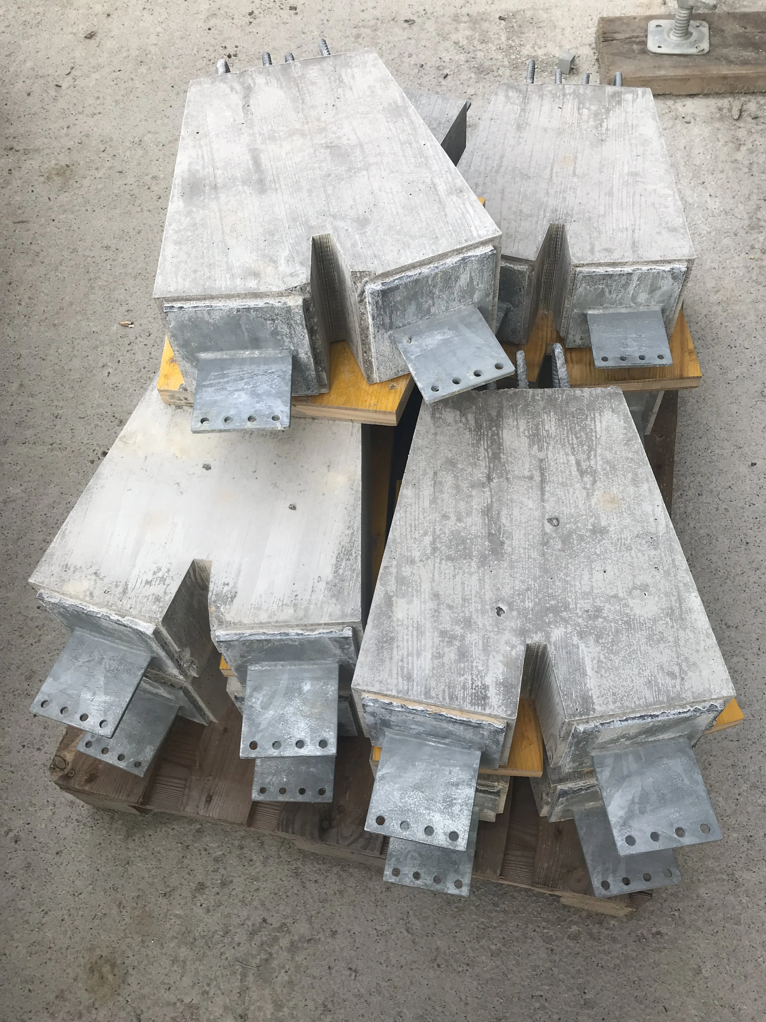 Baustellen: Gemeindehaus Warth-Weiningen und Personelles