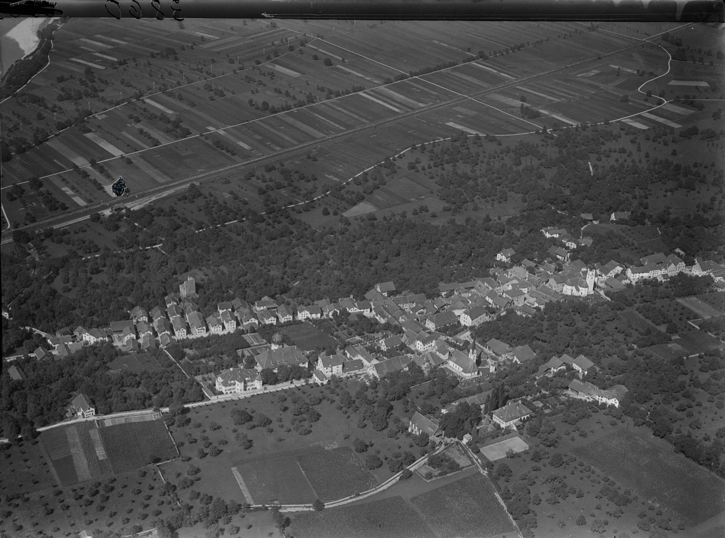 ETH-BIB-Zizers_v._O._aus_400_m-Inlandflüge-LBS_MH01-003860.jpg