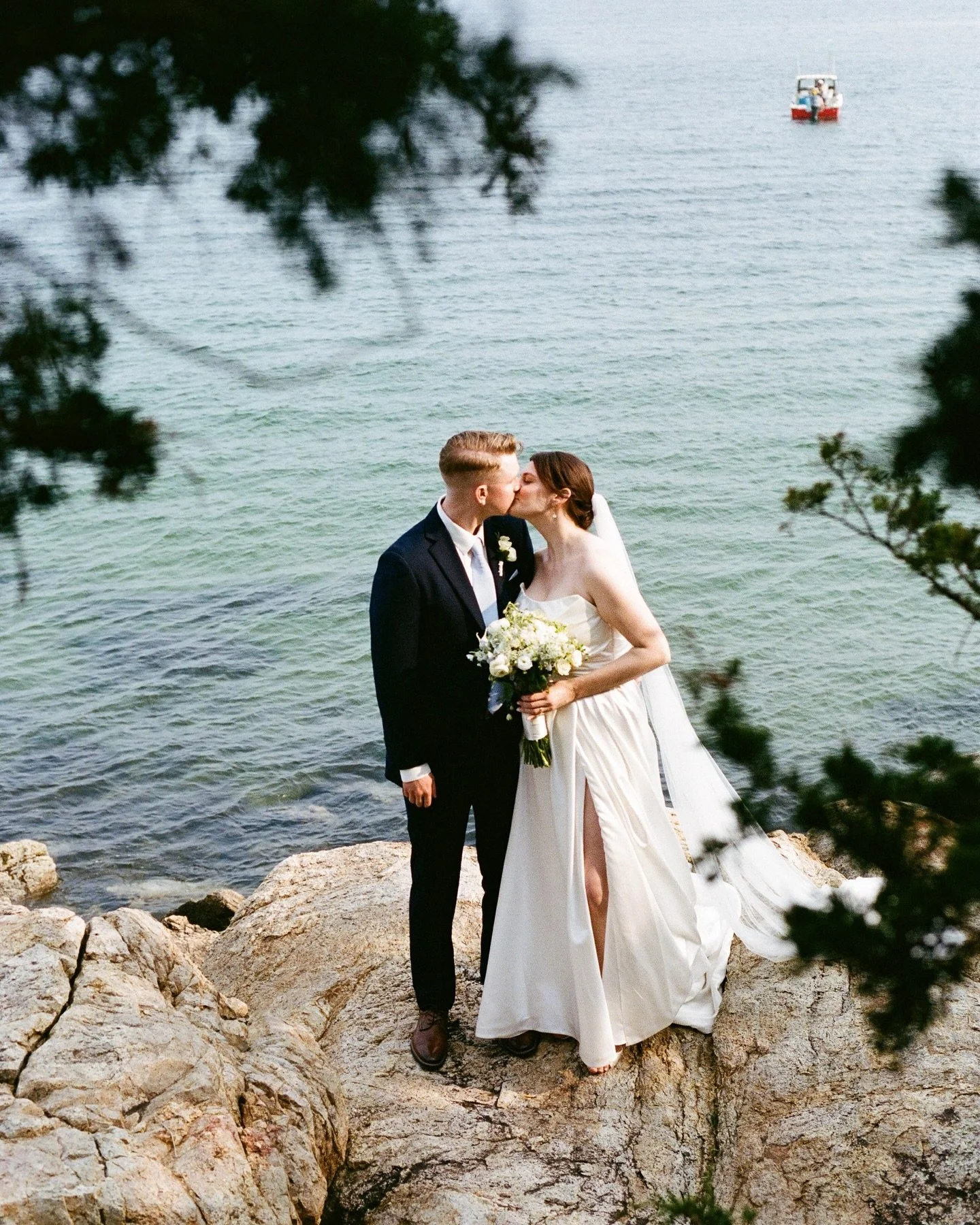 Had a dream last night that I photographed this wedding again so here&rsquo;s some film from J+A&rsquo;s wedding day 🌊

Venue: @misselwoodevnts 
Photography: @bygabriellagordon 
Florist: @flowers_bydarlene 
Hair/Makeup: @hairandmakeupbynatalielaface