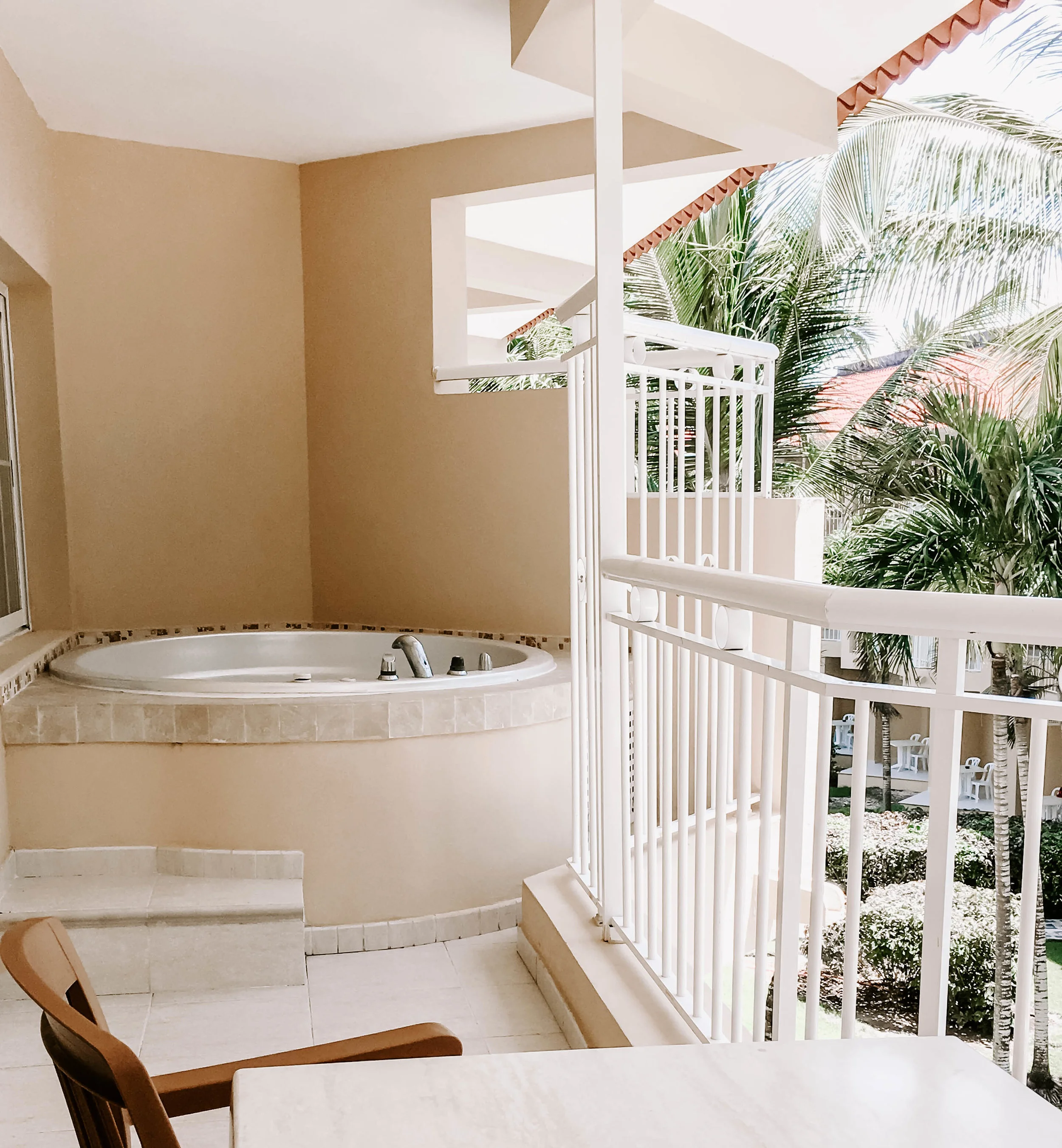 Dreams Balcony Jacuzzi.jpg